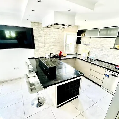 Flat Terrace & Bbq Appartamento